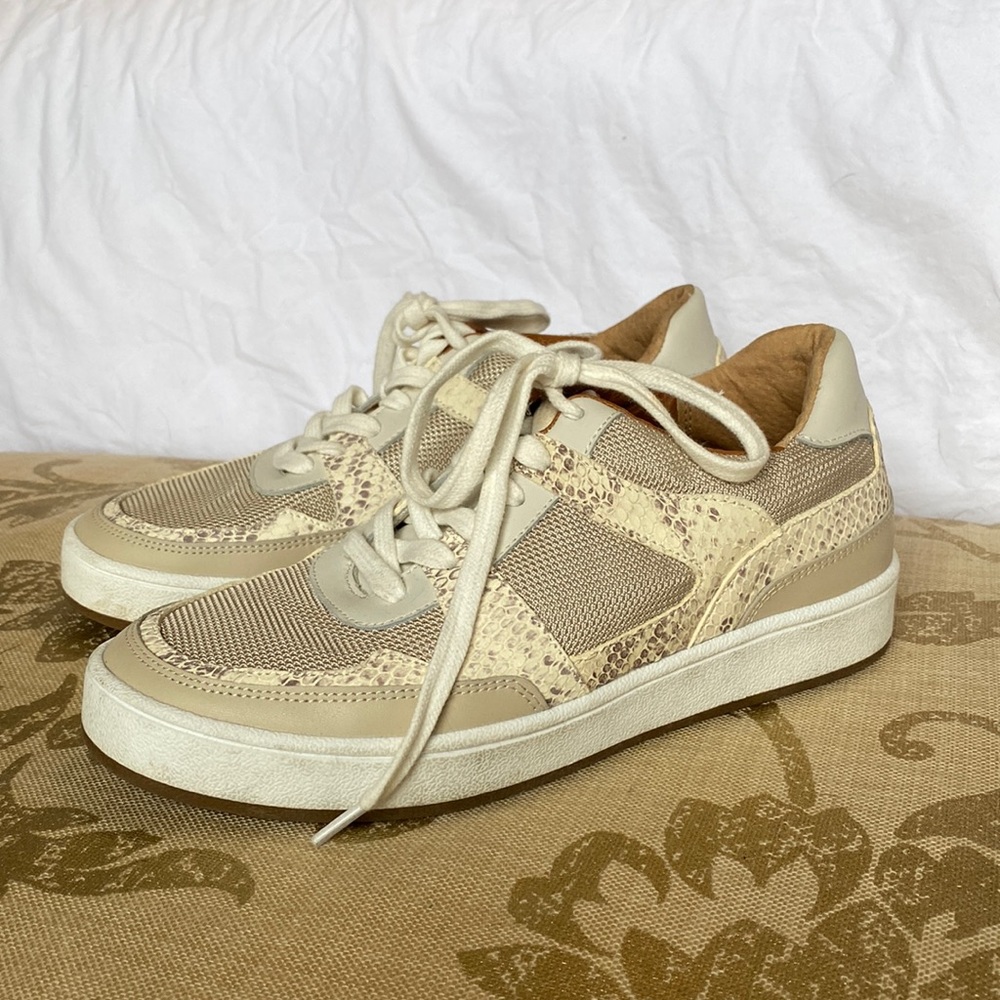 Lucky Brand Sneakers